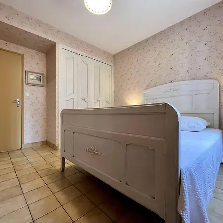 La Maison Au Volet Bleu Sgo000-431